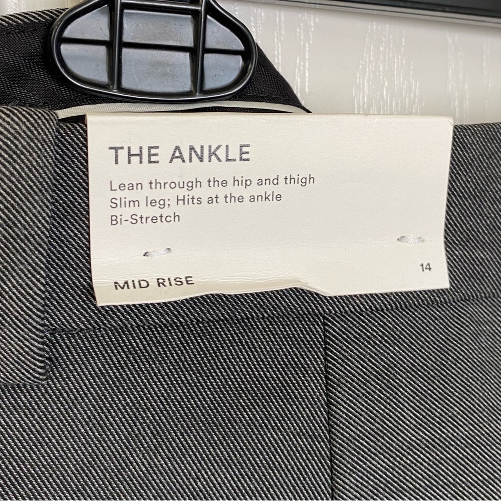 Ann Taylor Mid Rise Slacks - Picture 4 of 4